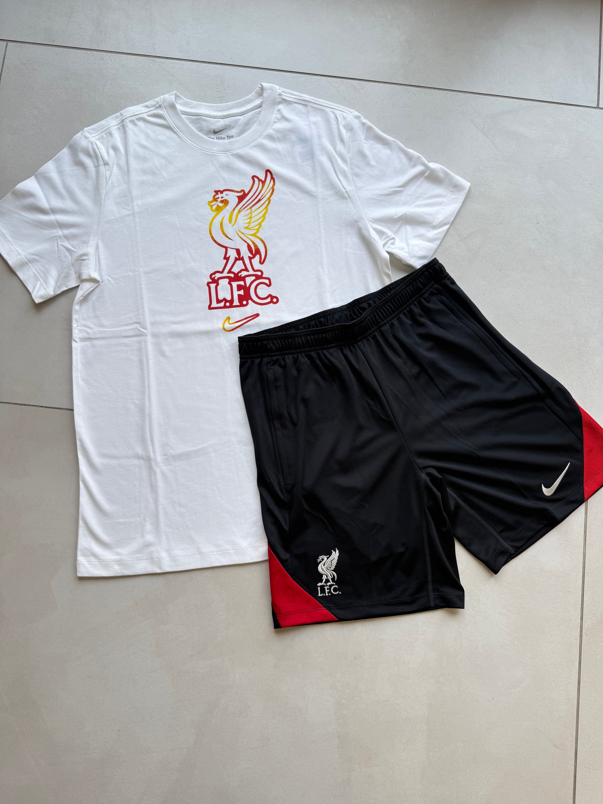 COMPLETO LIVERPOOL