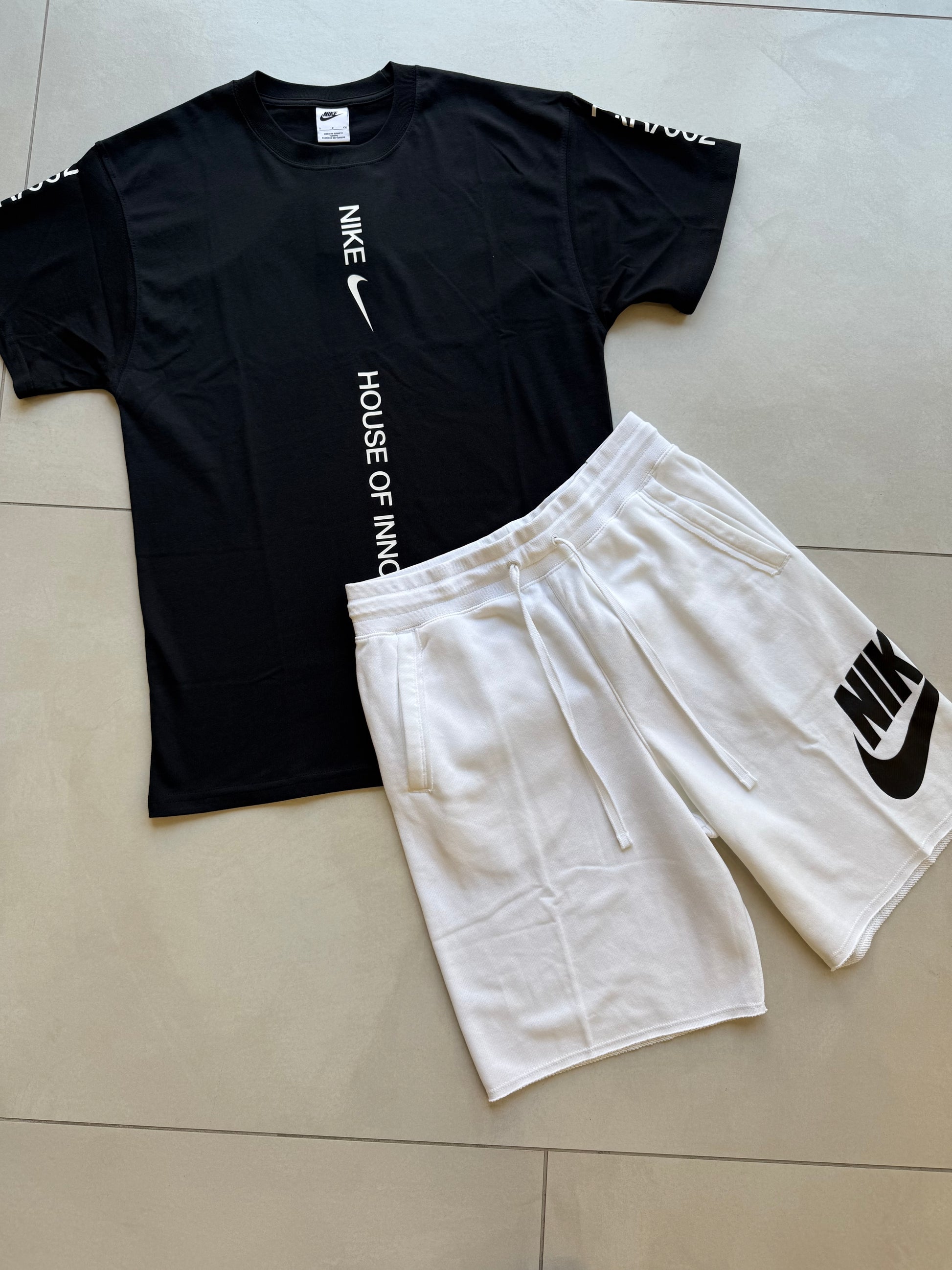 COMPLETO NIKE "BLACK AND WHITE" 2.0