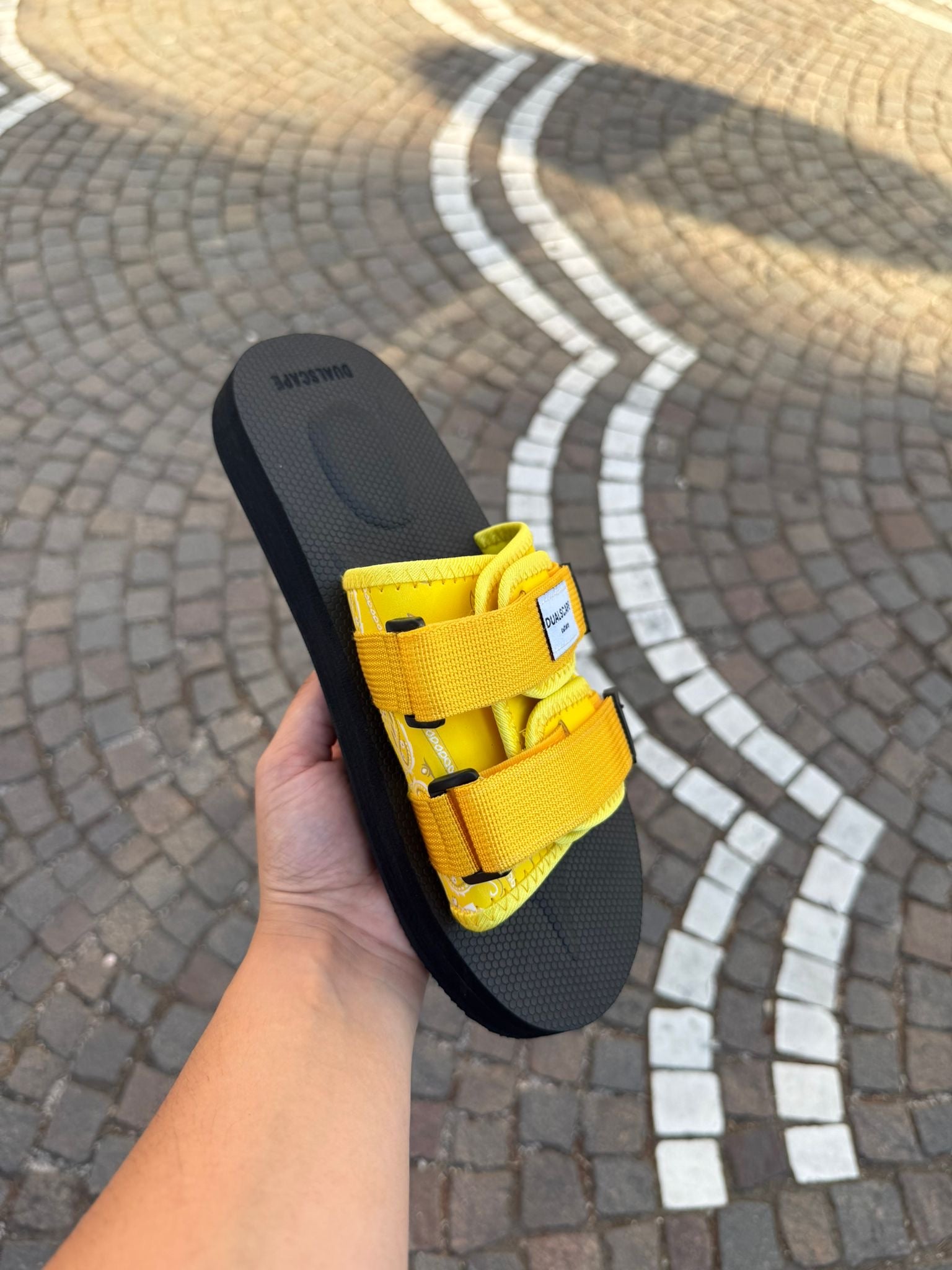 SLIPPERS DUALSCAPE BANDANA YELLOW