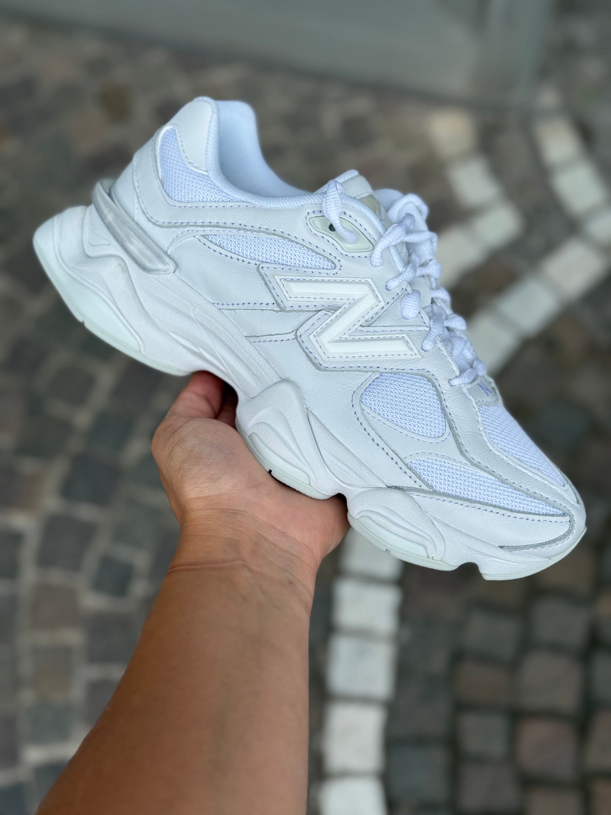 NEW BALANCE 9060 WHITE