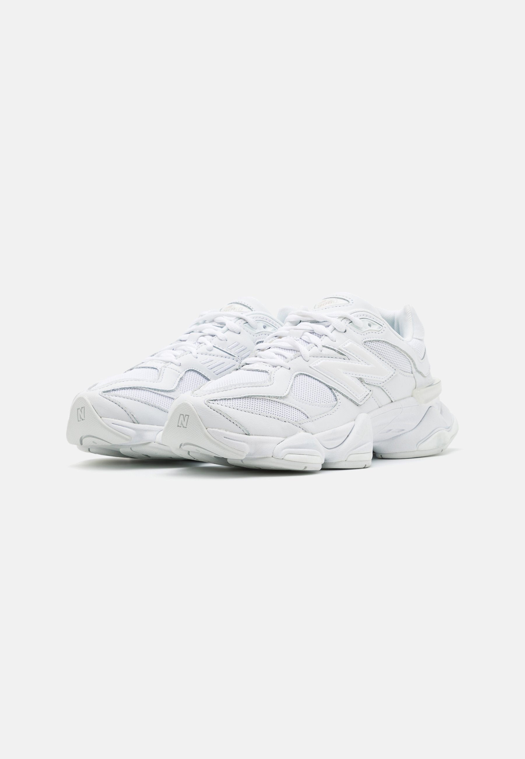 NEW BALANCE 9060 WHITE