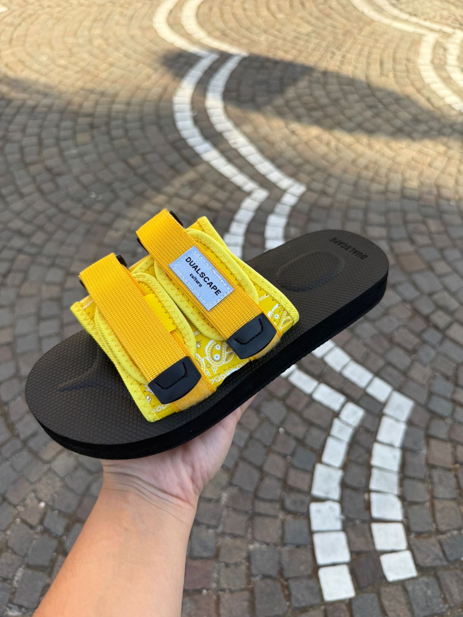 SLIPPERS DUALSCAPE BANDANA YELLOW