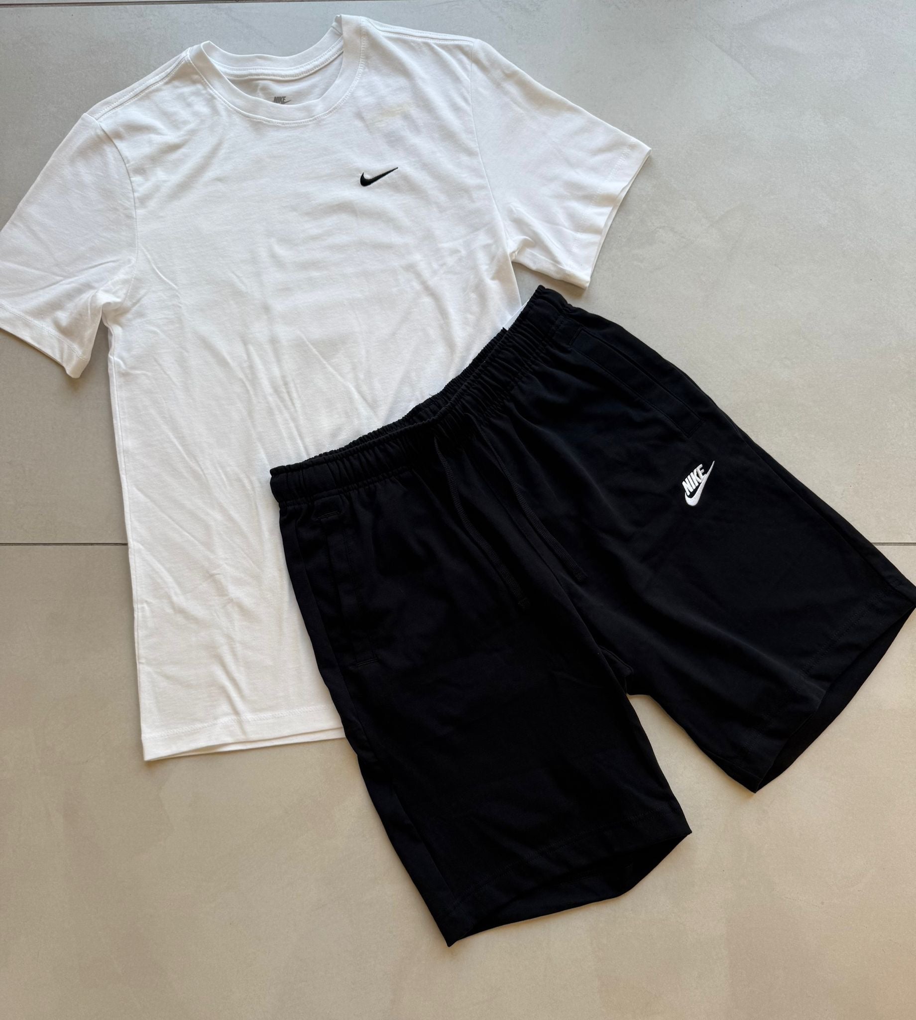 COMPLETO NIKE BLACK&WHITE