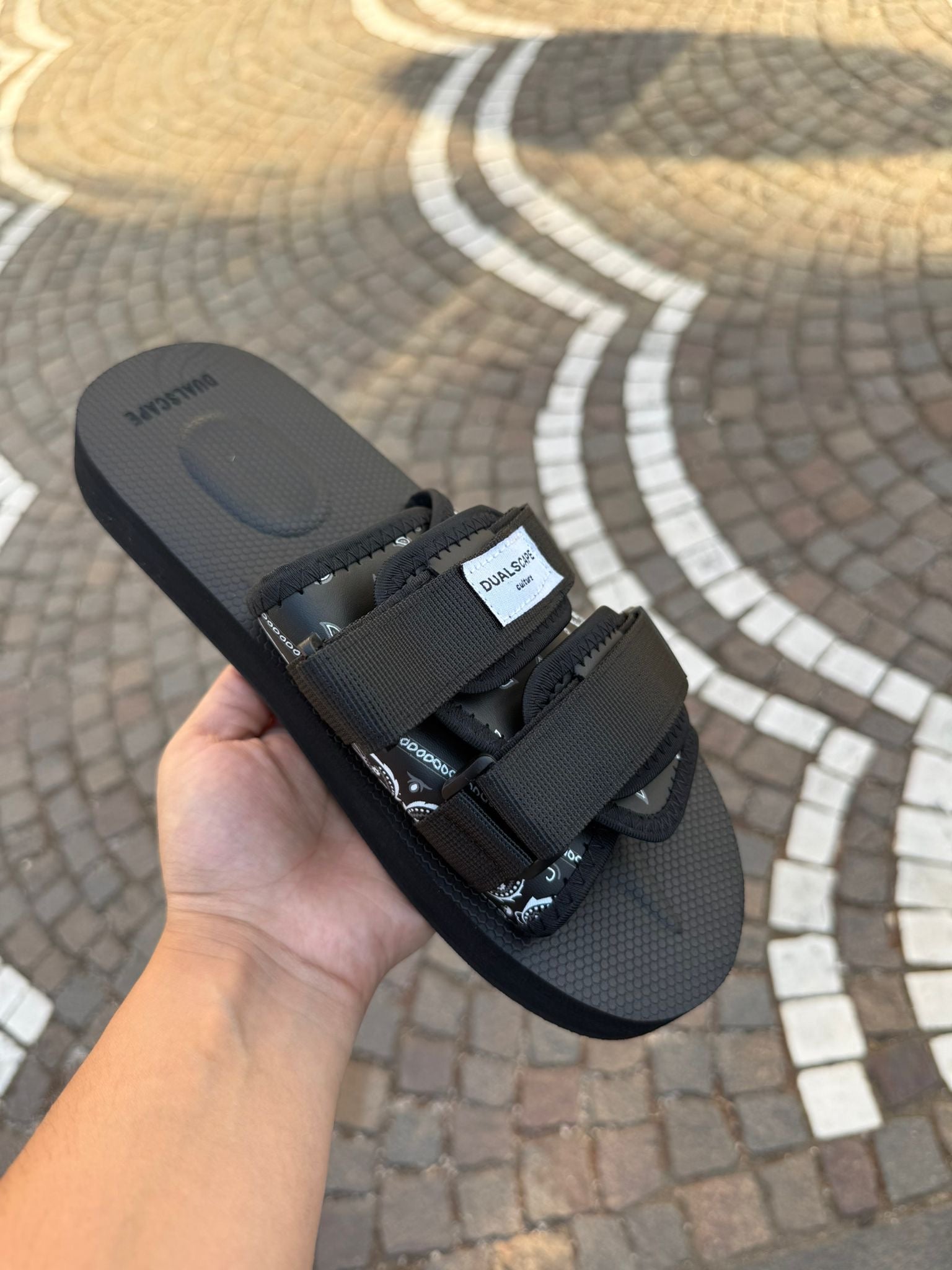 SLIPPERS DUALSCAPE BANDANA BLACK