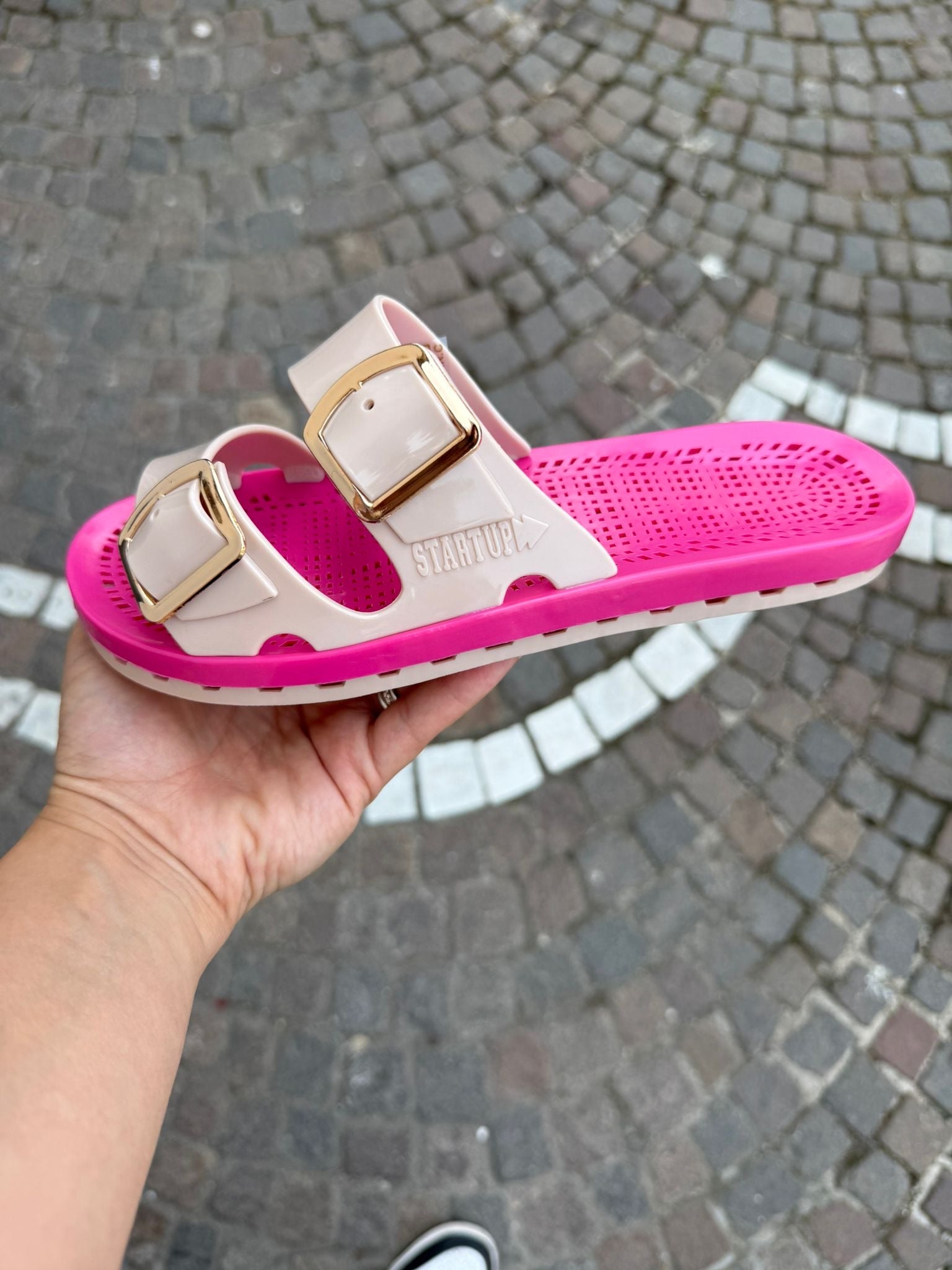 STARTUP BEIGE/FUCSIA