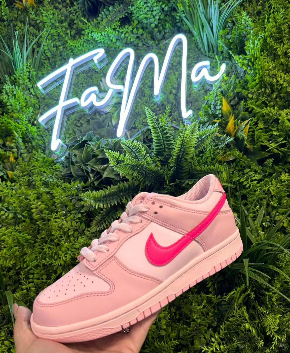 NIKE DUNK PINK