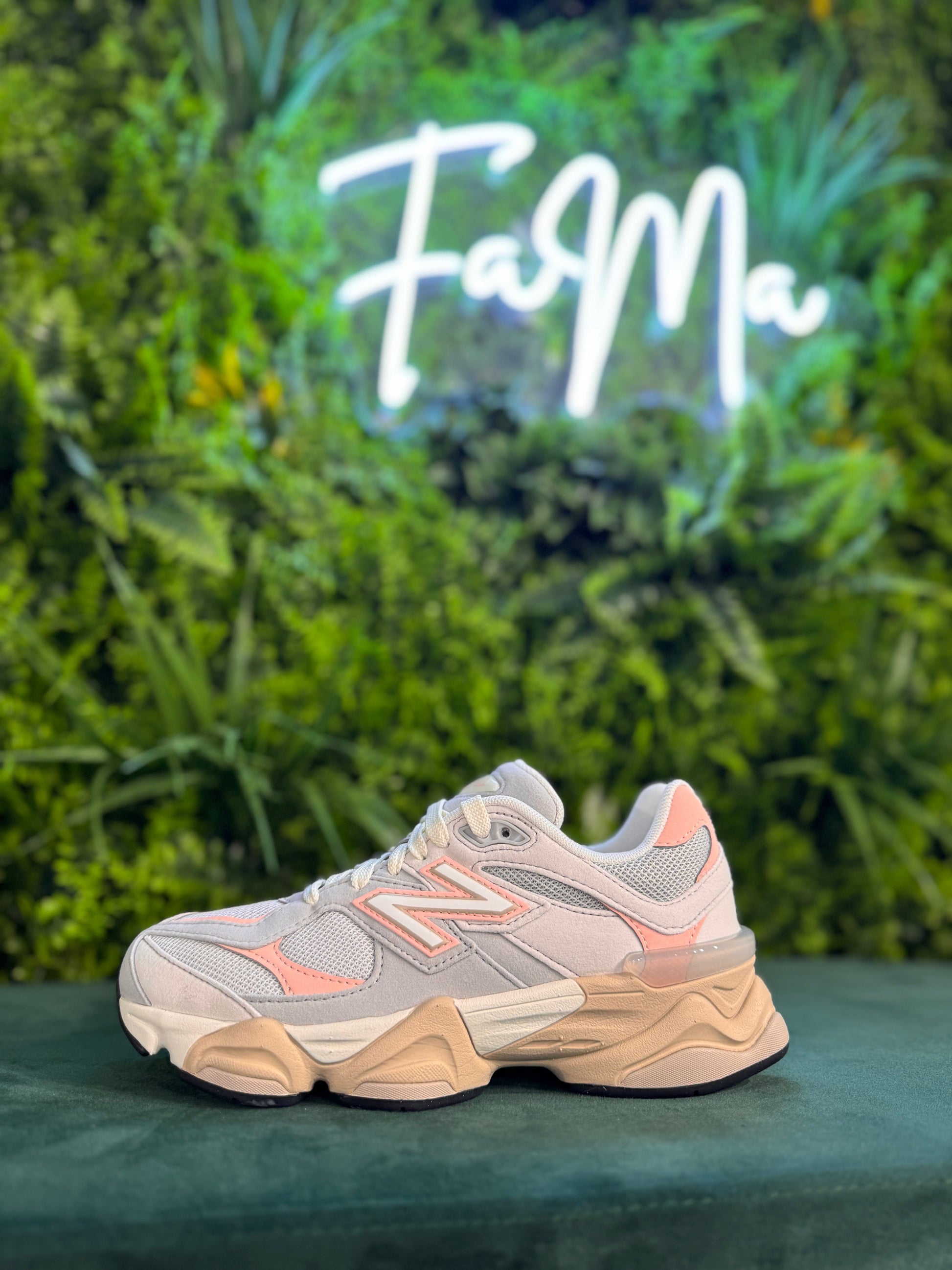 NEW BALANCE 9060 GREY MATTER PINK