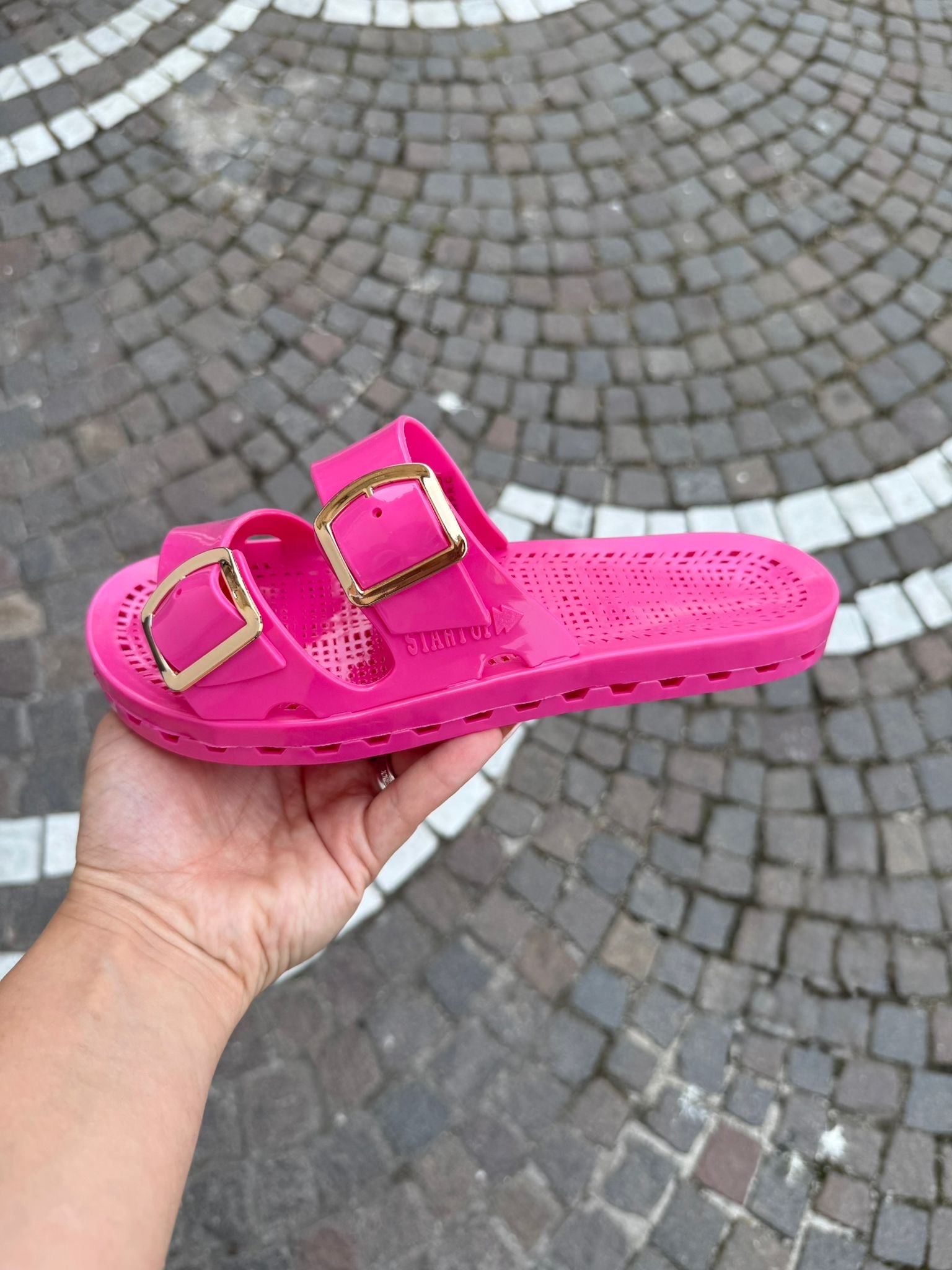 STARTUP FUCSIA