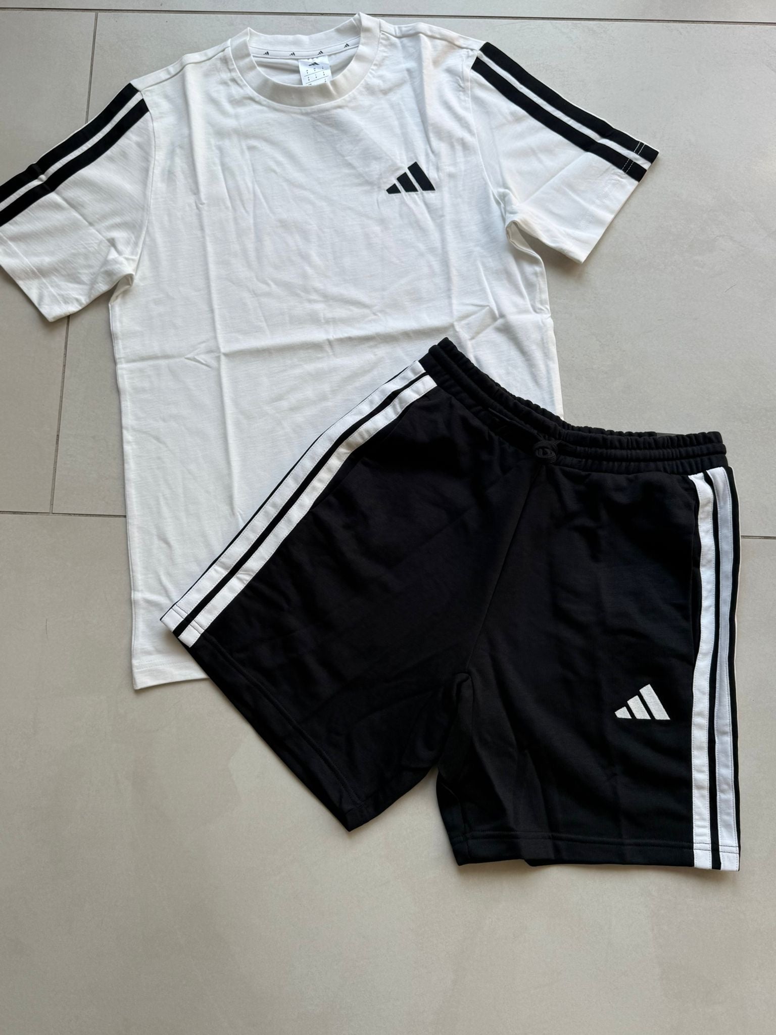 COMPLETO ADIDAS BLACK&WHITE